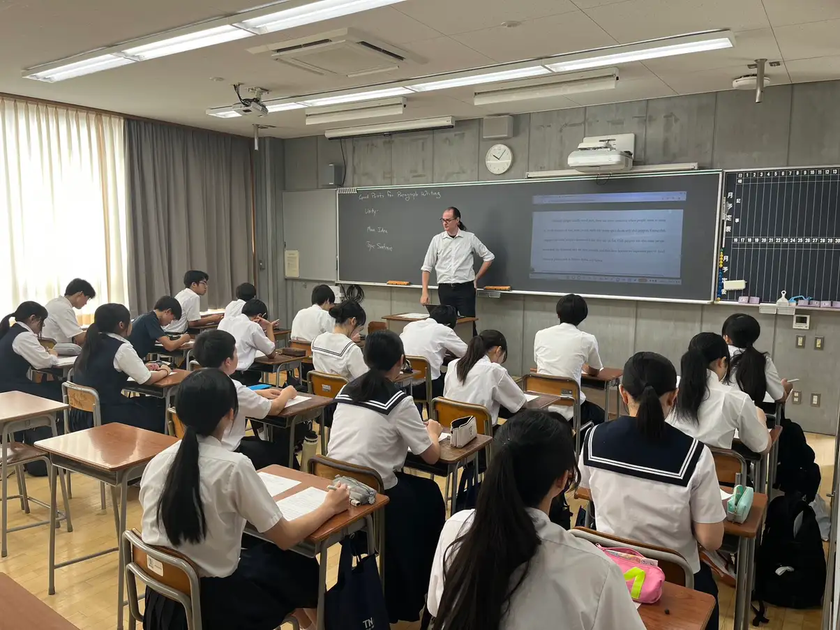 体験授業（英語）の様子
