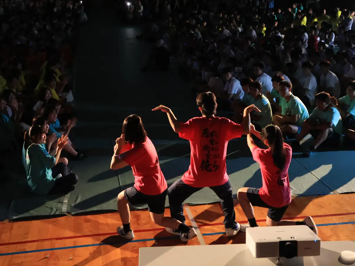西高祭ダンスパフォーマンスの様子