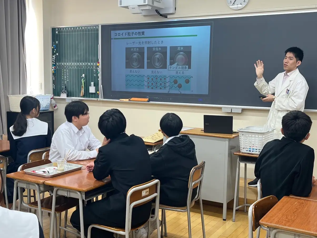 理科の授業体験の様子